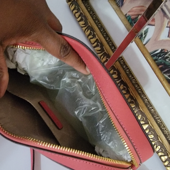 Micheal kors Jet Set Crossbody - Picture 5 of 7